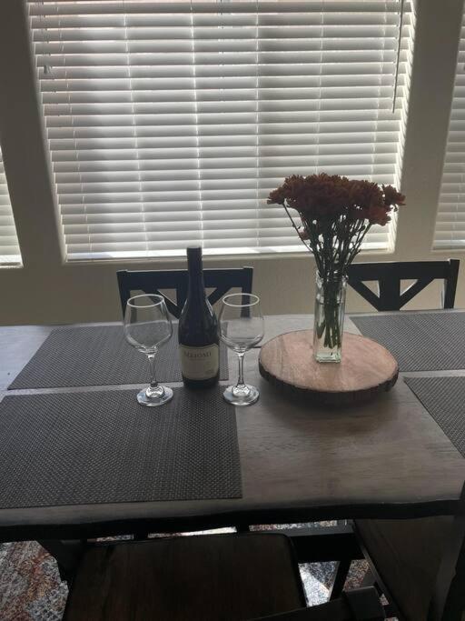 New Beautifully Remodeled Home In ラスベガス エクステリア 写真